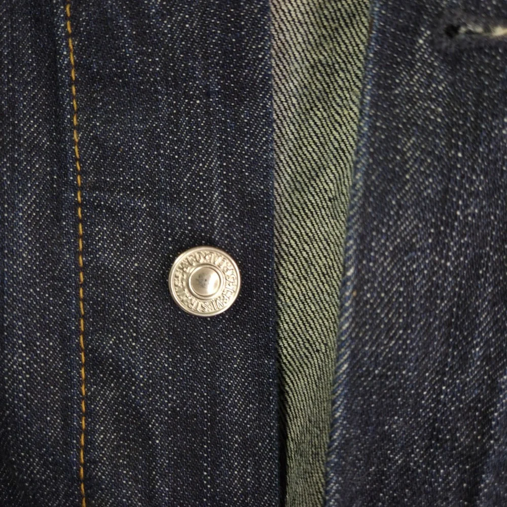 Levi's Trucker Jacket Mens M Blue Excellent 70589 Dark Wash Denim Button Up